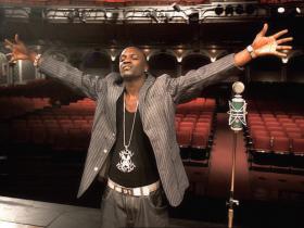 Akon Lonely (Upscale)